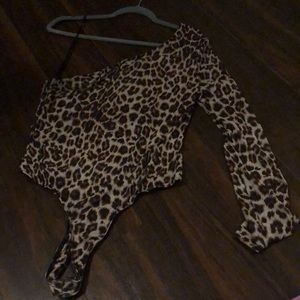 Lulu’s leopard print one shoulder bodysuit size XL